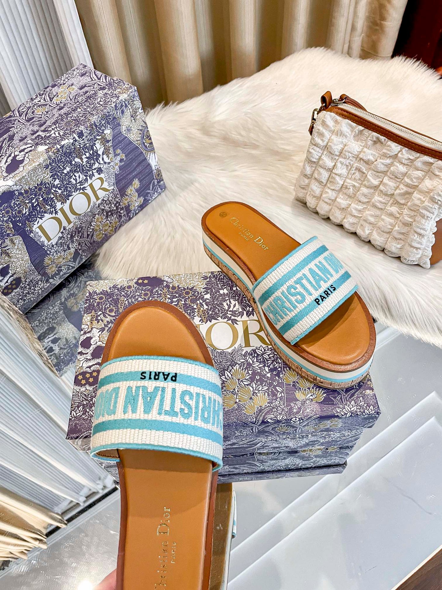 1LD22ZDE Stylish slippers