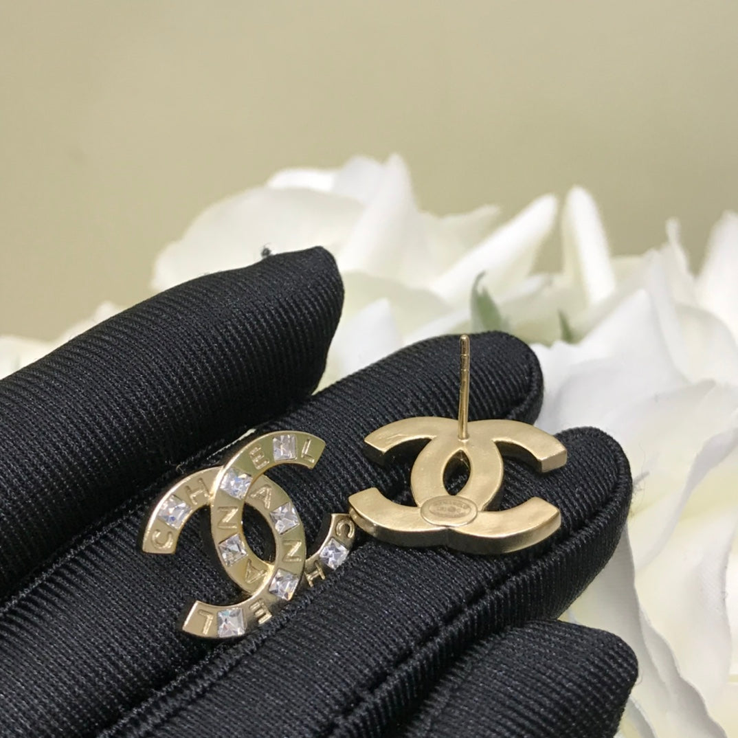 1YC149EDE Stylish Earrings