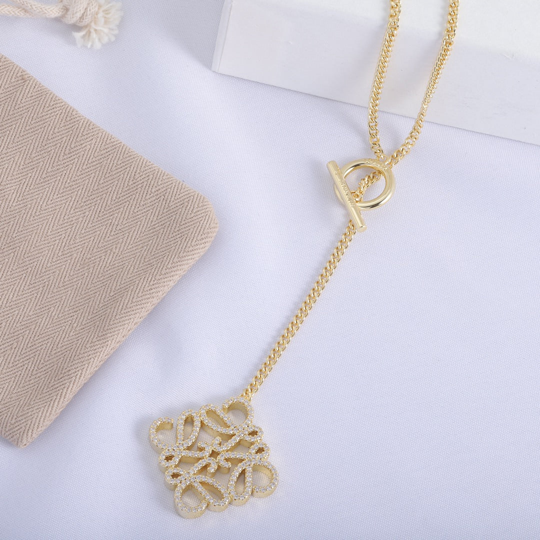 175RA37XDE Stylish  Necklaces