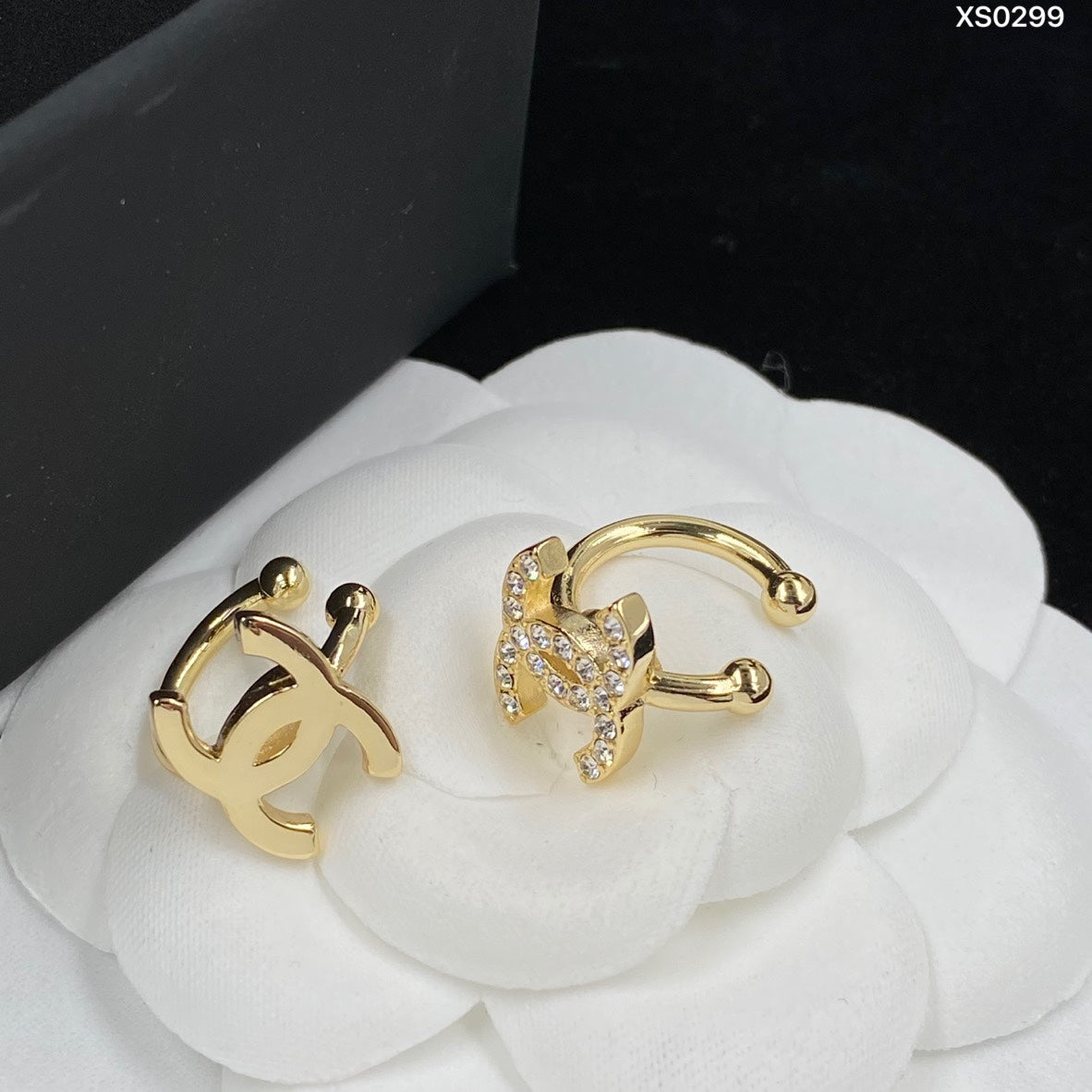 1YC415EDE Stylish Earrings