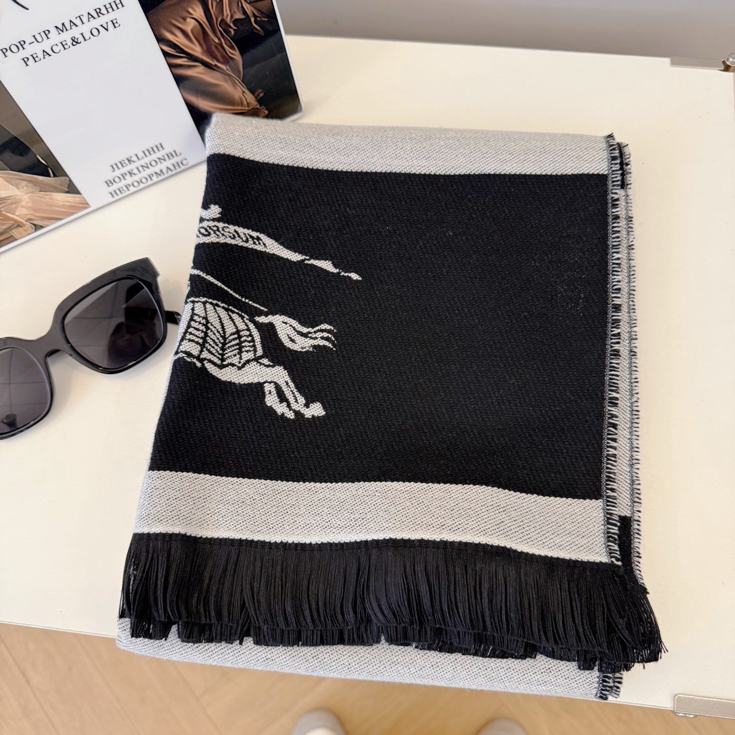 175RR44WDE Stylish Winter Scarves