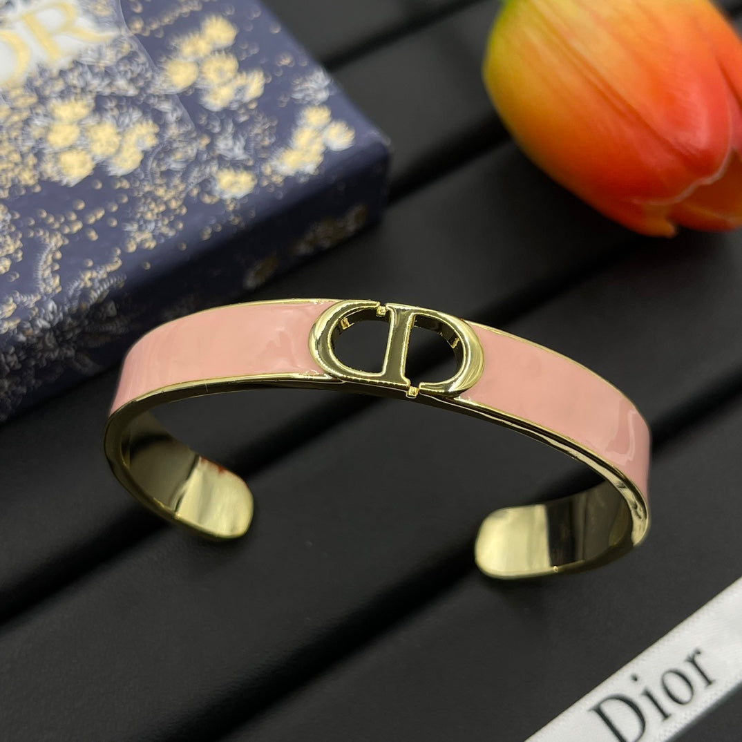 14D671KDE Stylish Bracelets