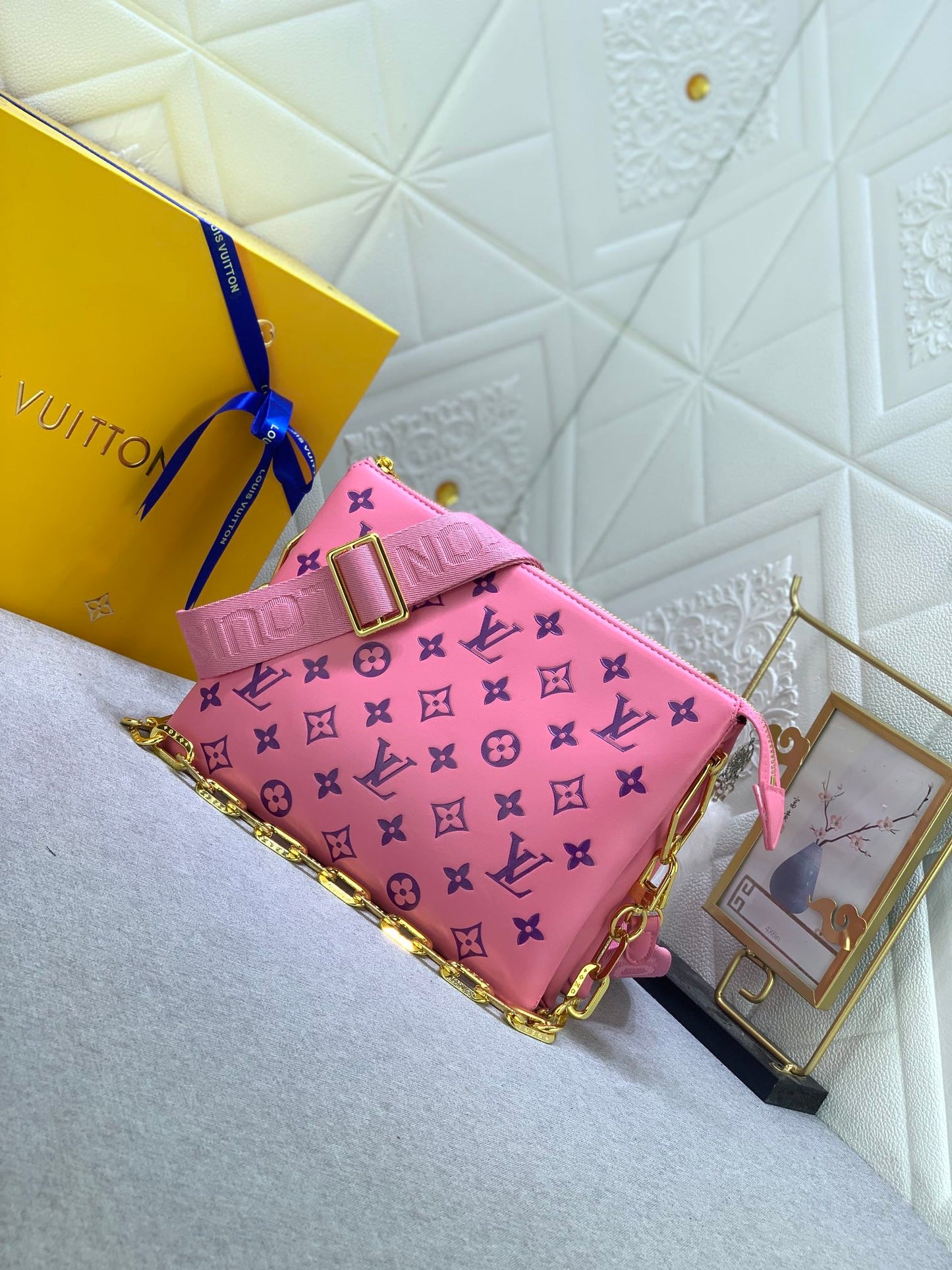 2XE39BDE Stylish leather bag 