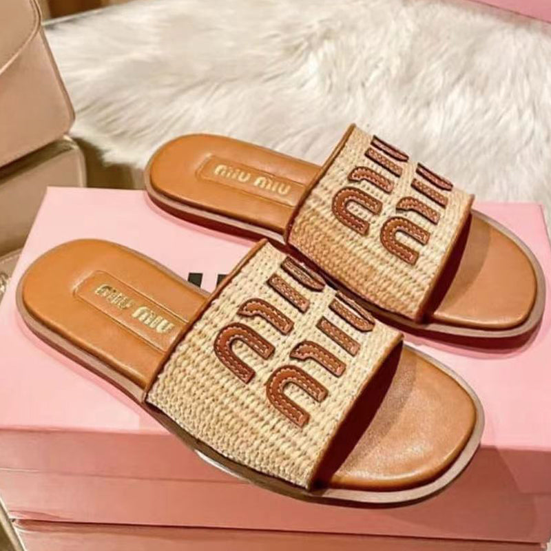 1J4A164ZDE Stylish Slippers