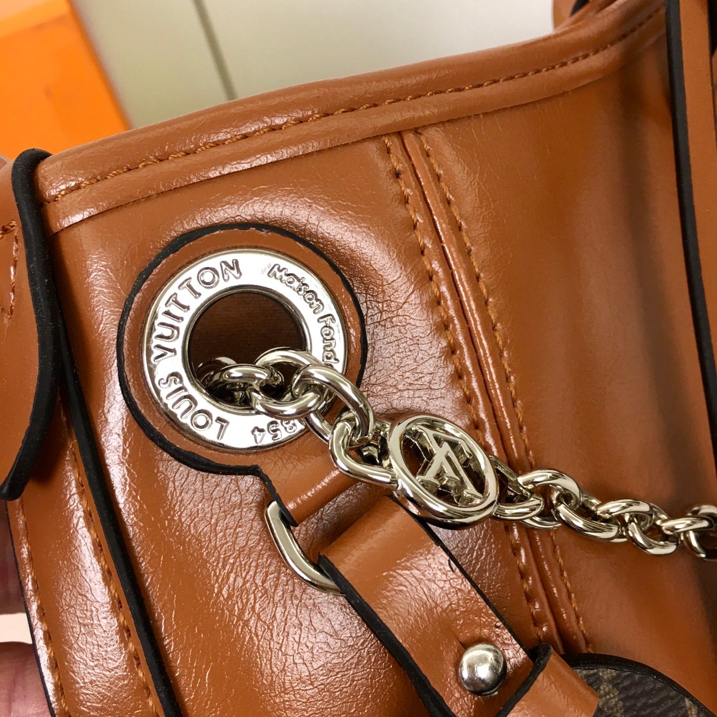 1WE113BDE Stylish leather bag