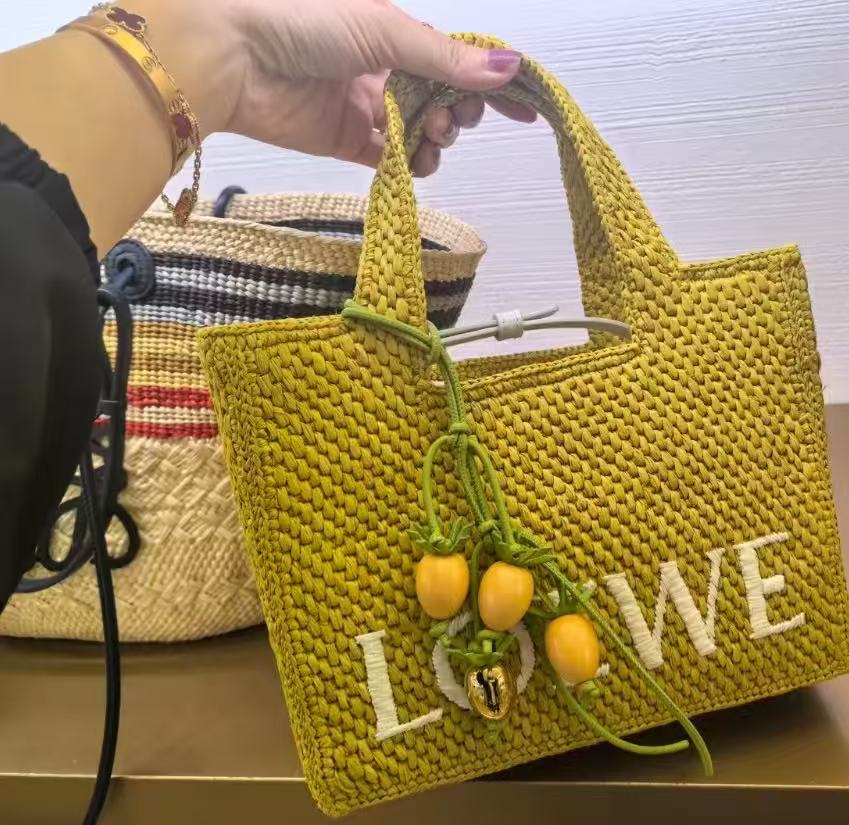 35RA11ADE Stylish bag 's charms accessories