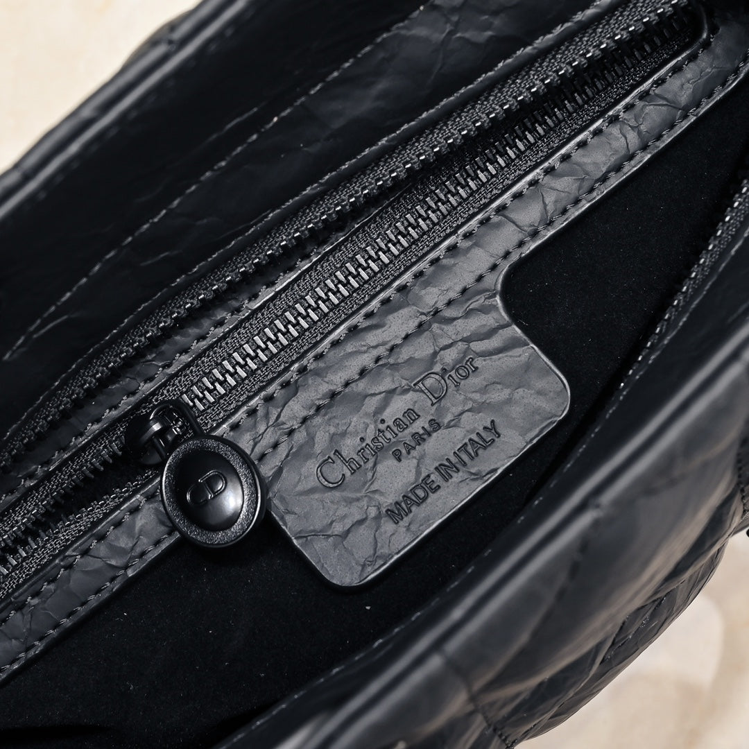 1XD438BDE Stylish leather bag