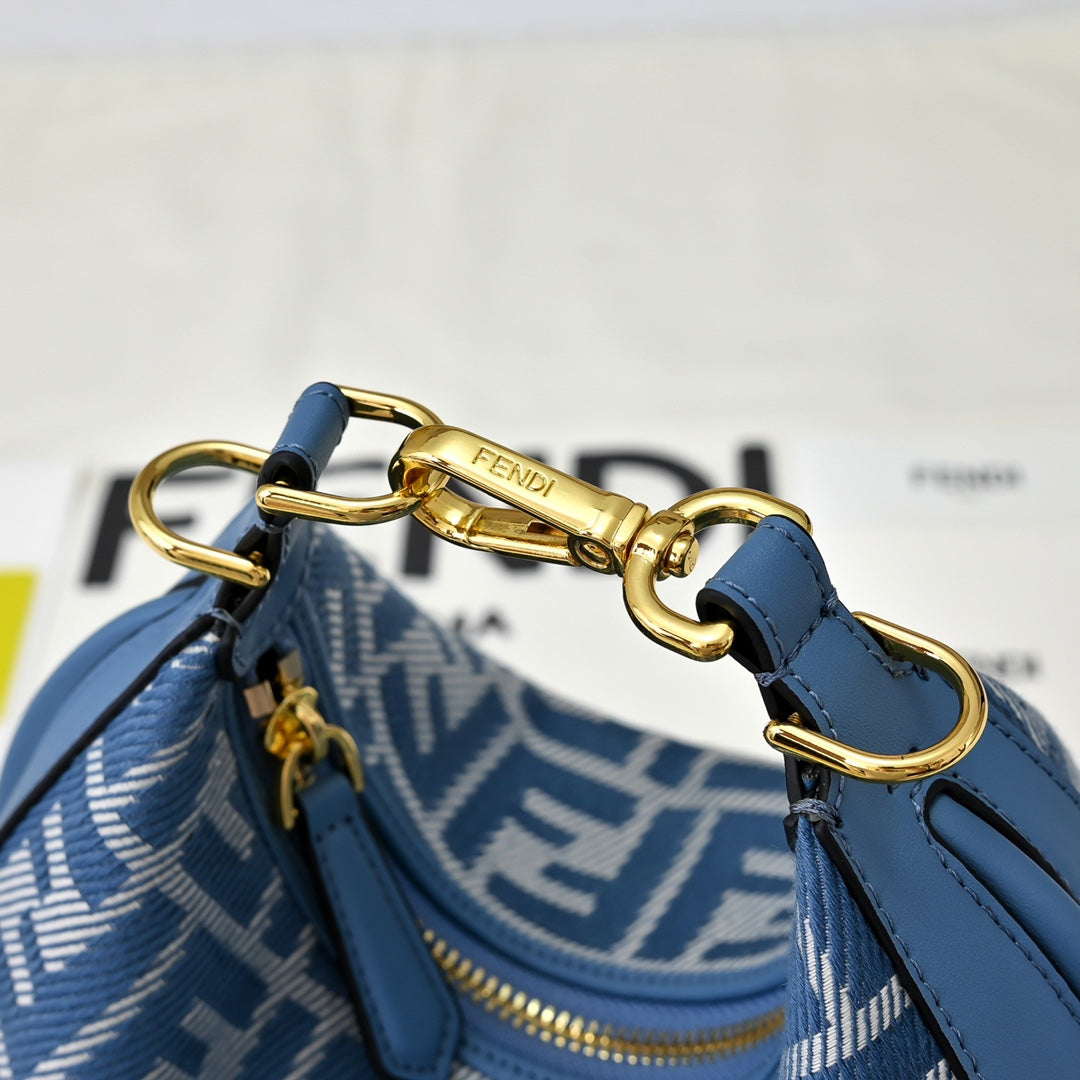 15RF8BDE Stylish leather bag