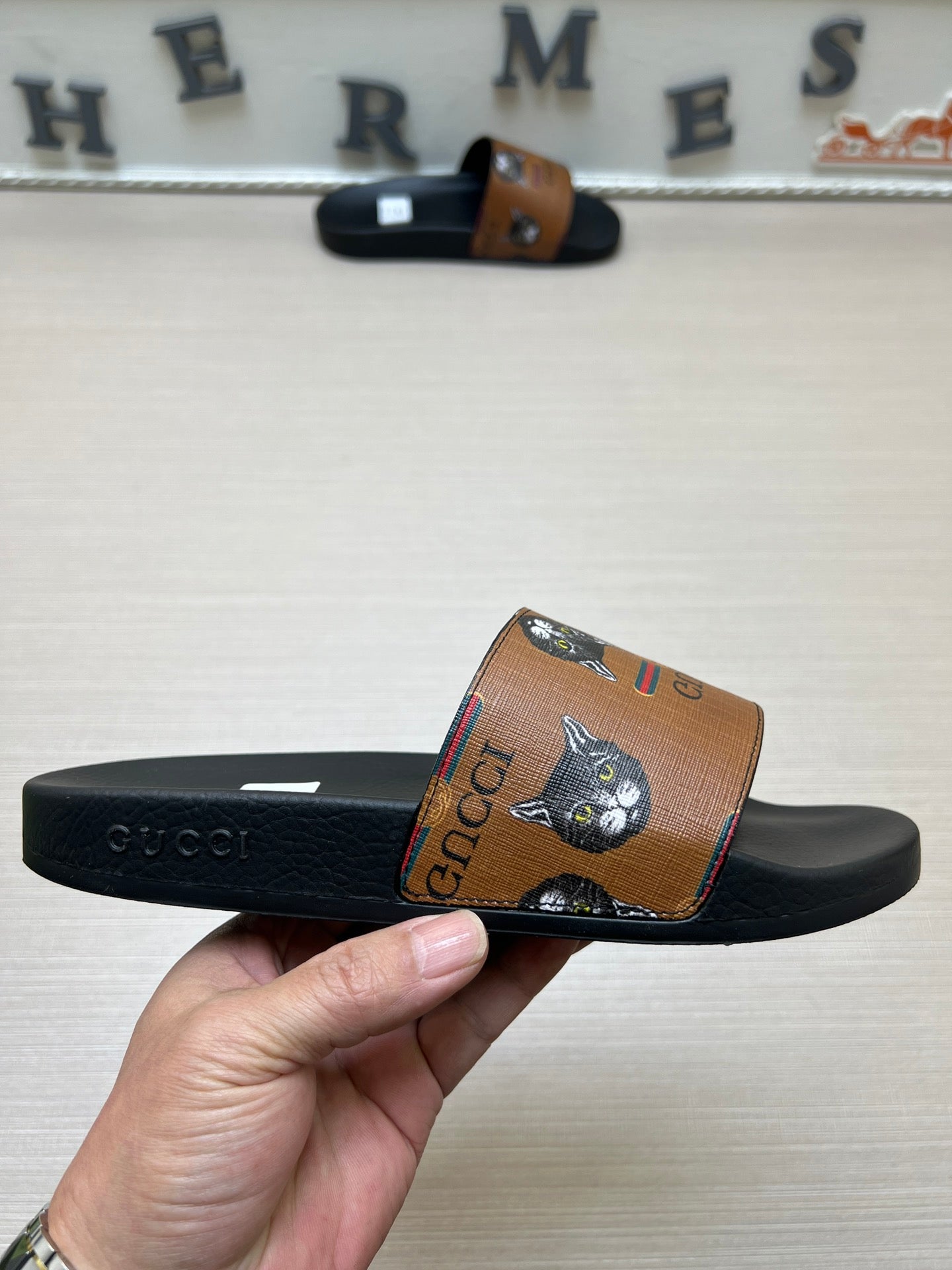 5WB239ZDE Stylish Slippers