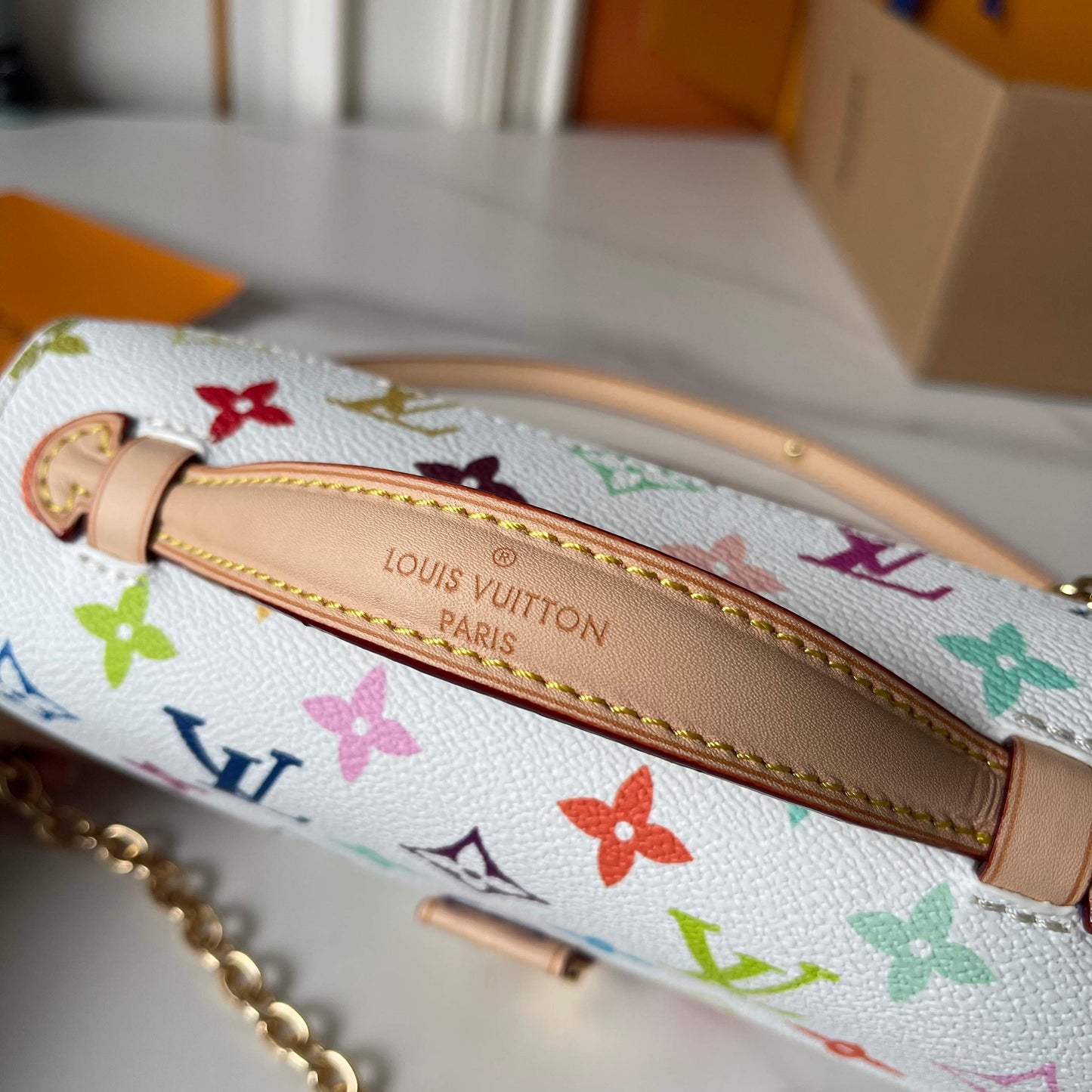 155NE38BDE Stylish leather bag