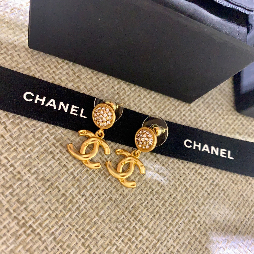 14C75EDE Stylish Earrings