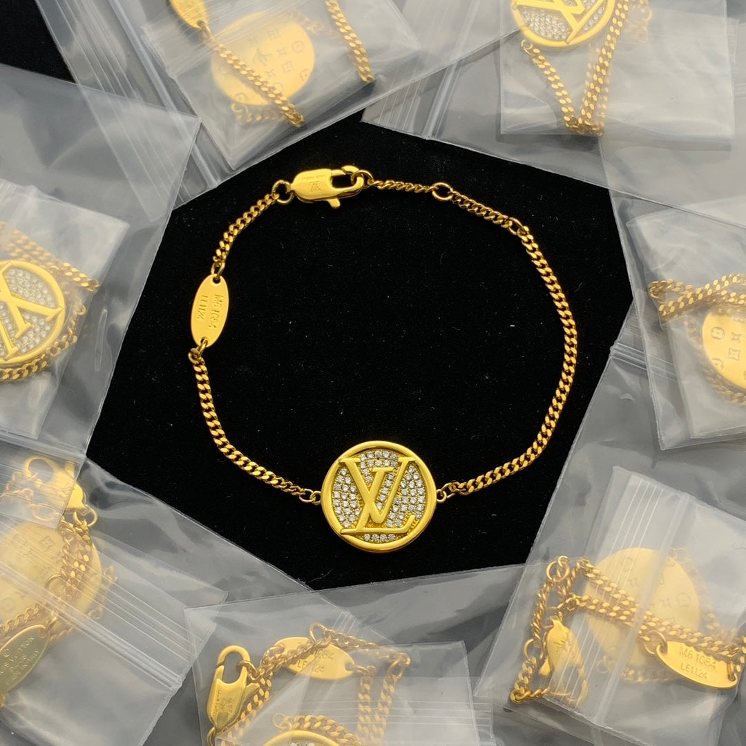 84E22KDE Stylish Bracelets