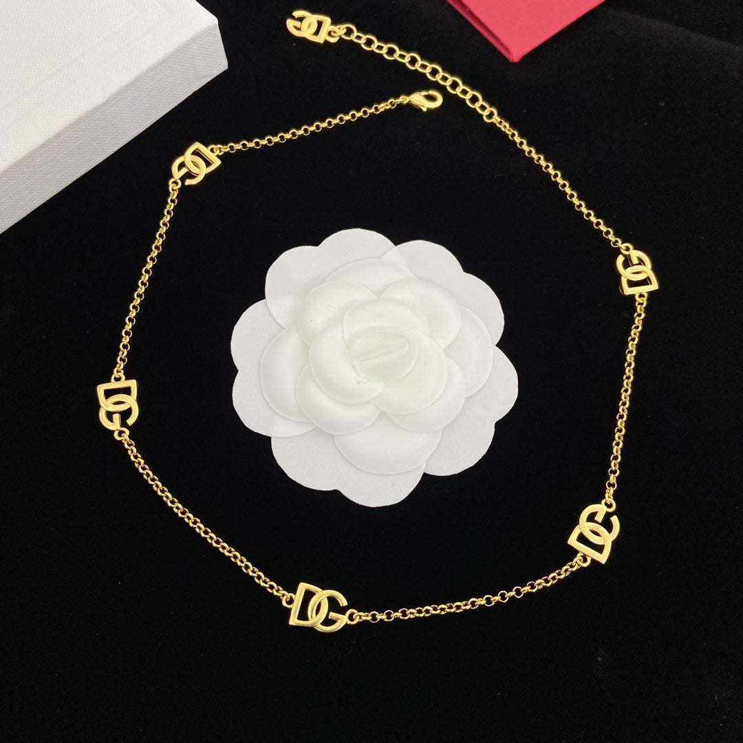 1NA144XDE Stylish Necklaces