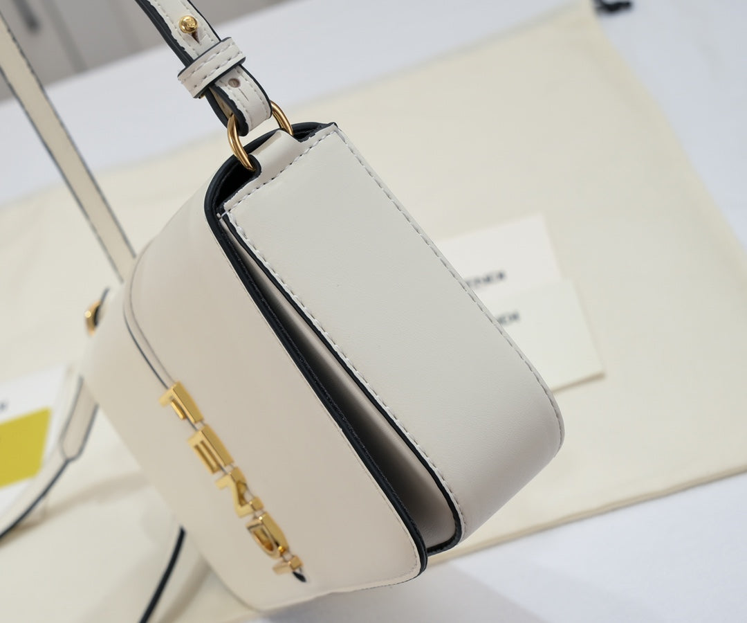 4XF9BDE Stylish leather bag 