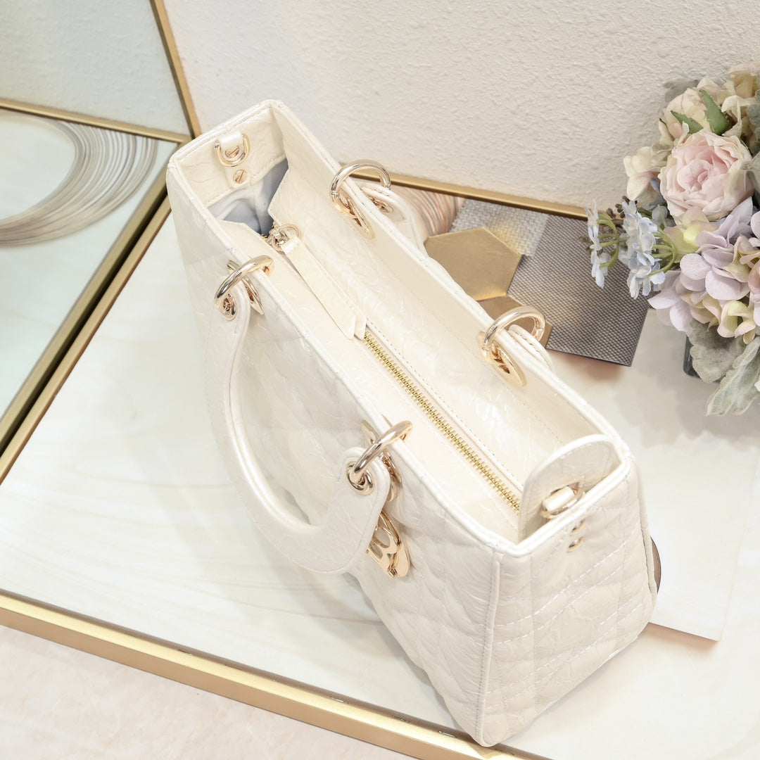 1XD438BDE Stylish leather bag