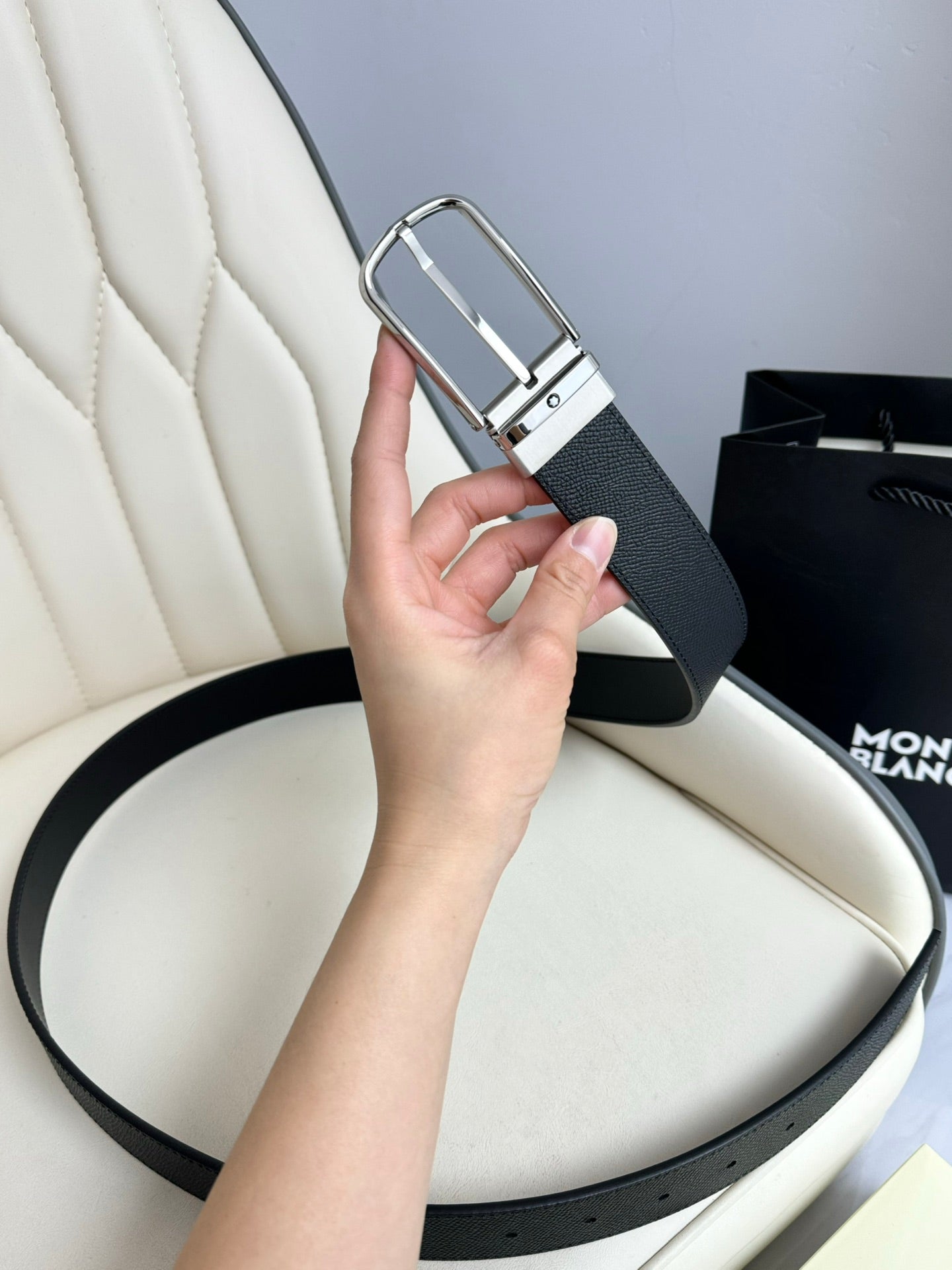 155RA236PDE Stylish  High quality belt With full package