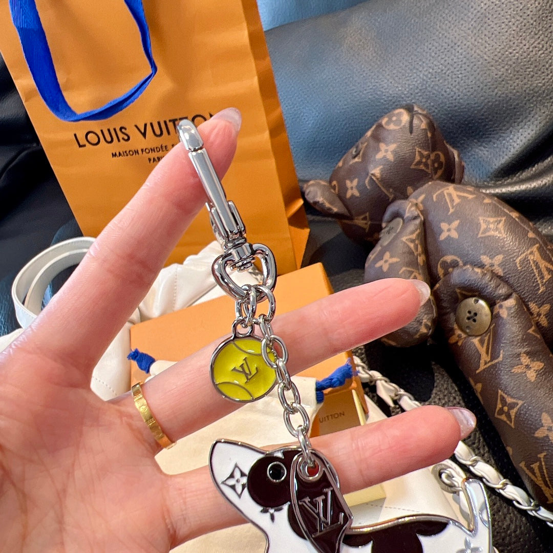 14E59ADE Stylish key closure