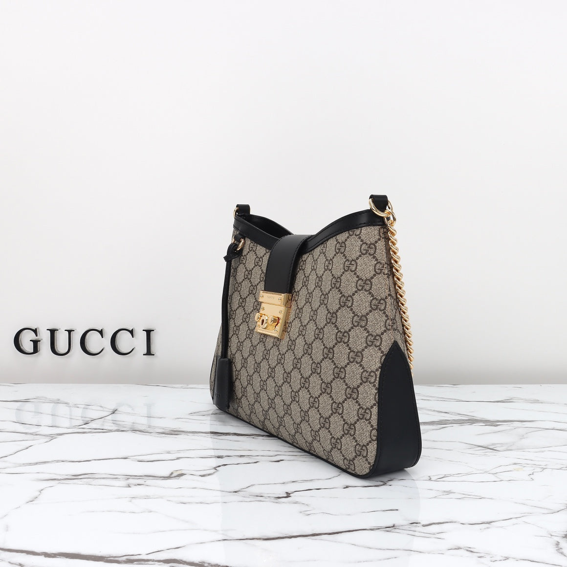 165NB106BDE Stylish leather bag