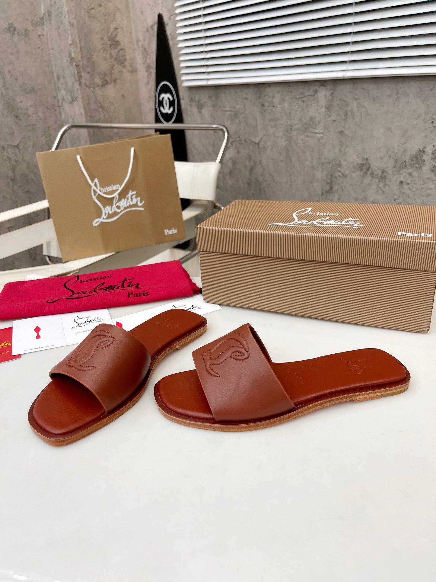 JXA32ZDE Stylish leather Slippers