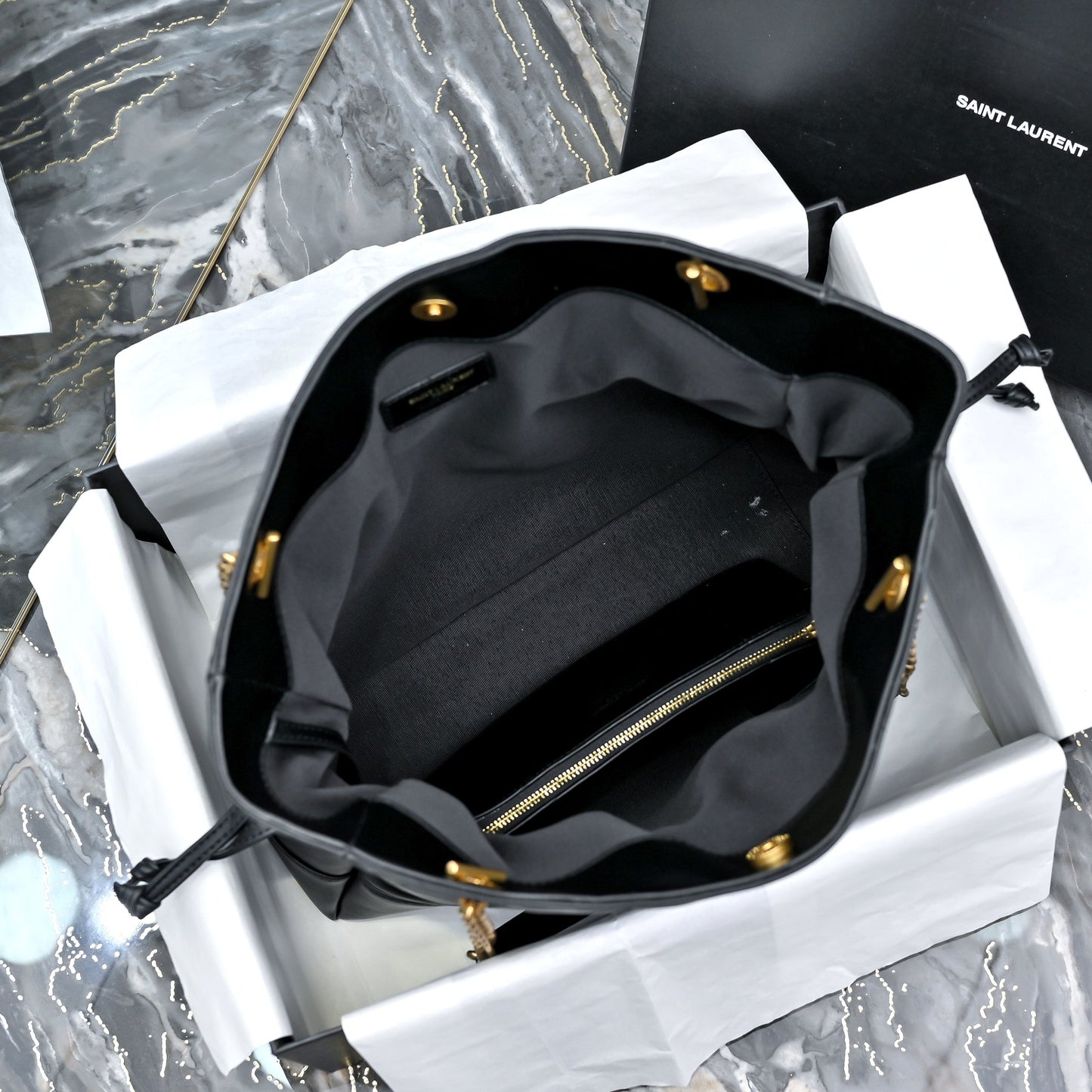 15RSL38BDE Stylish leather bag