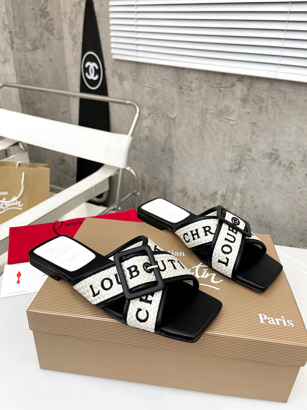 J4A43ZDE Stylish leather Slippers