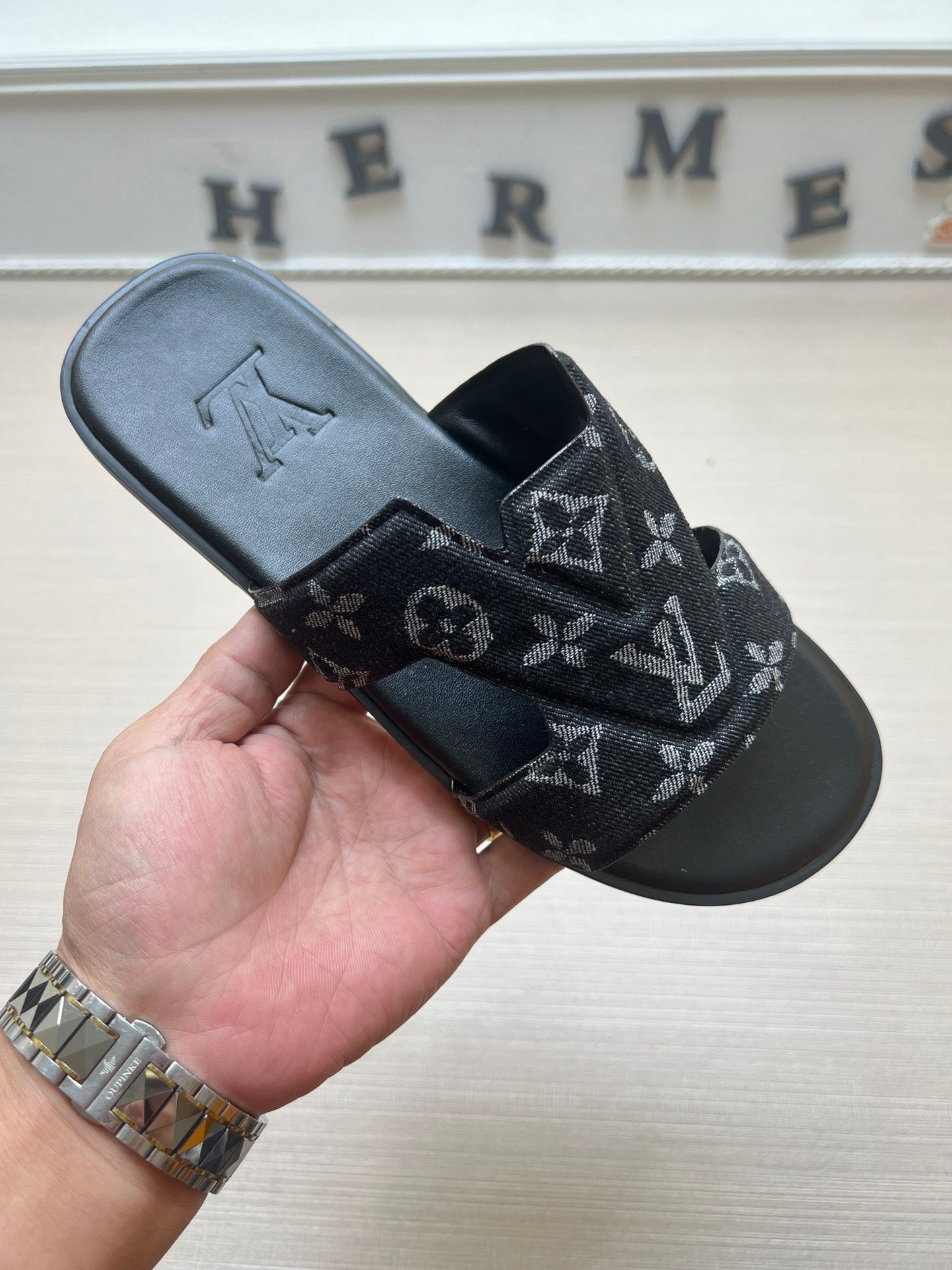 54E32ZDE Stylish slippers