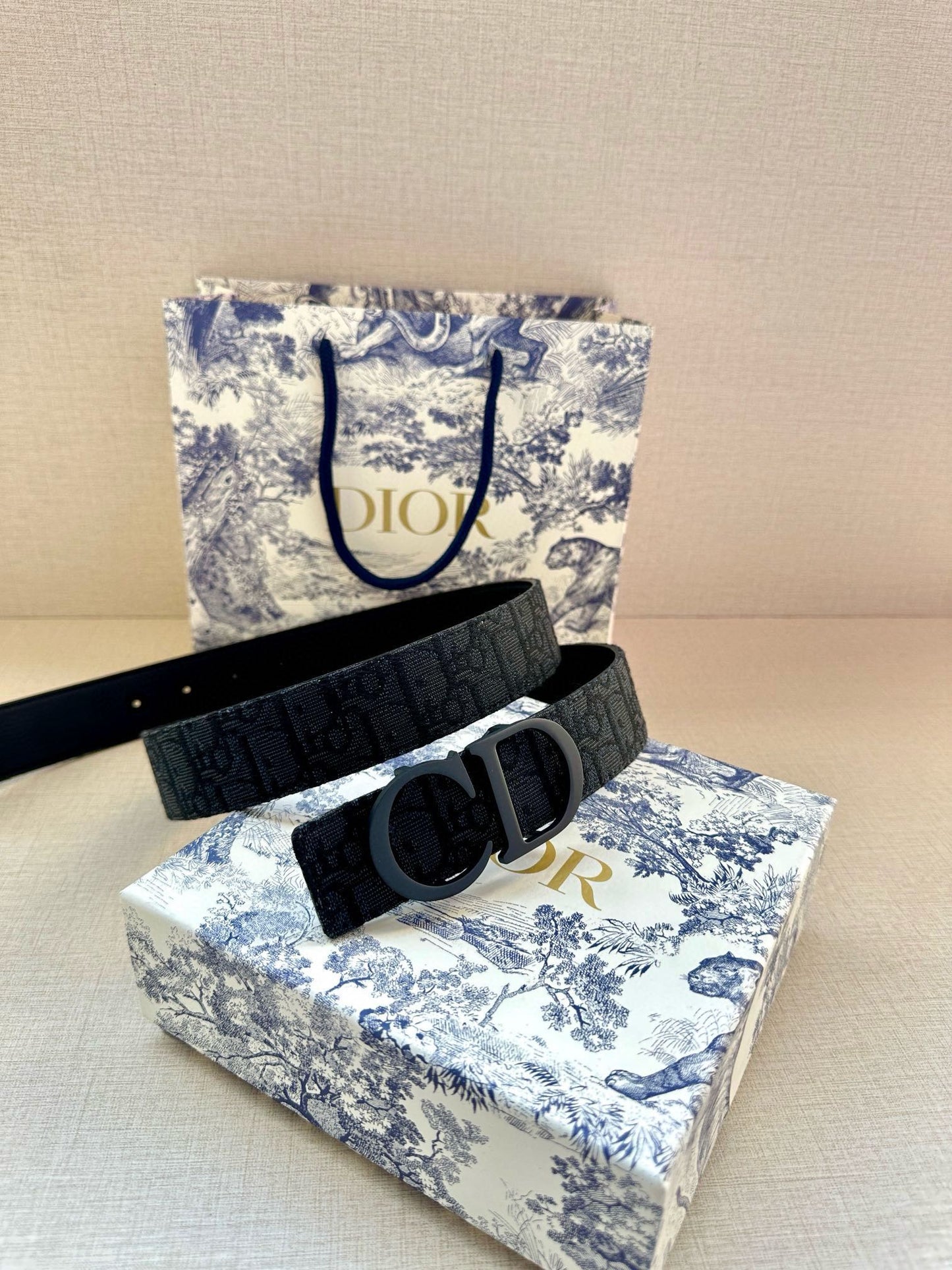 155RD206PDE Stylish  High quality belt With full package