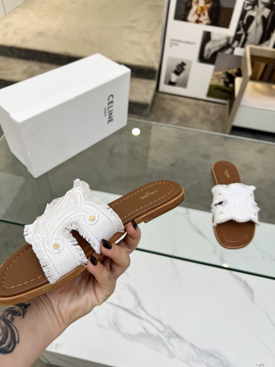 255QA25ZDE Stylish leather shoes