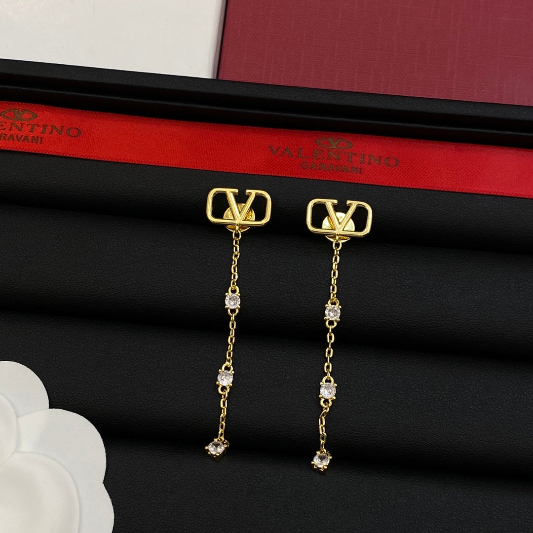 14VL451EDE Stylish Earrings