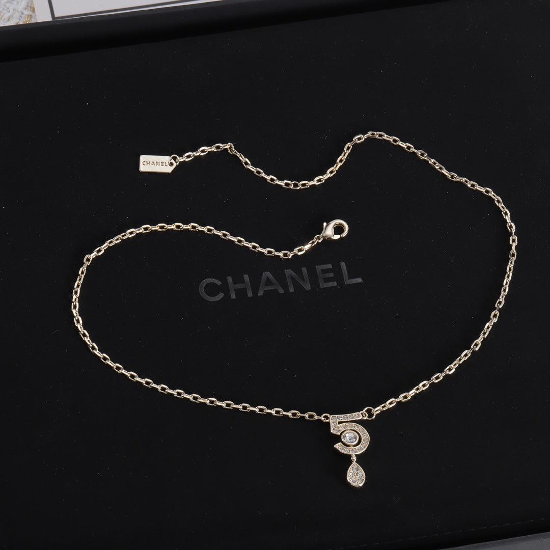 14C380XDE Stylish Necklaces