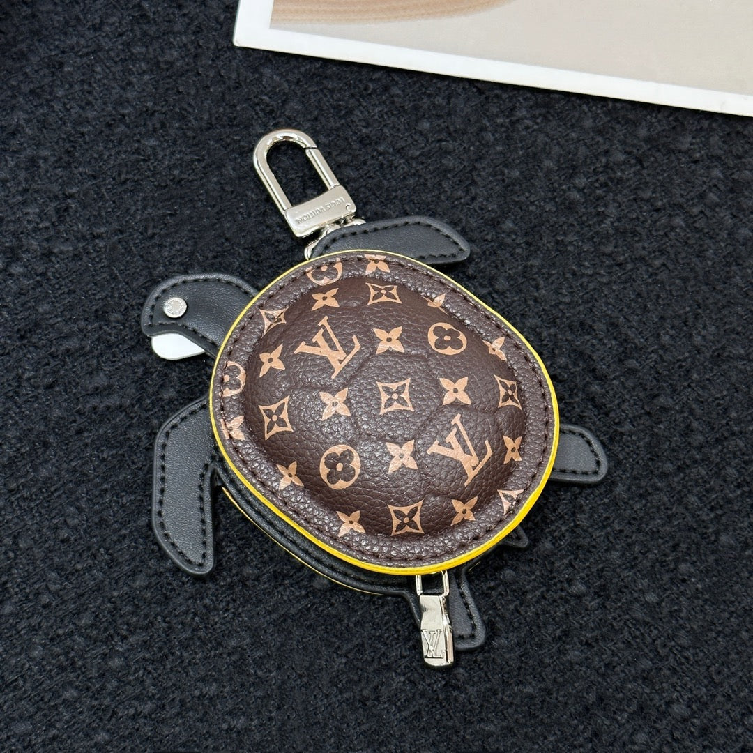 14E25ADE Stylish key closure