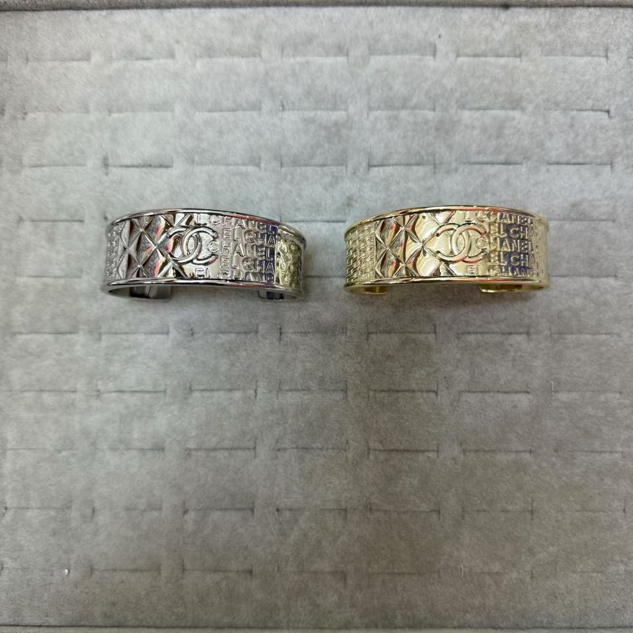 14C722KDE Stylish Bracelets