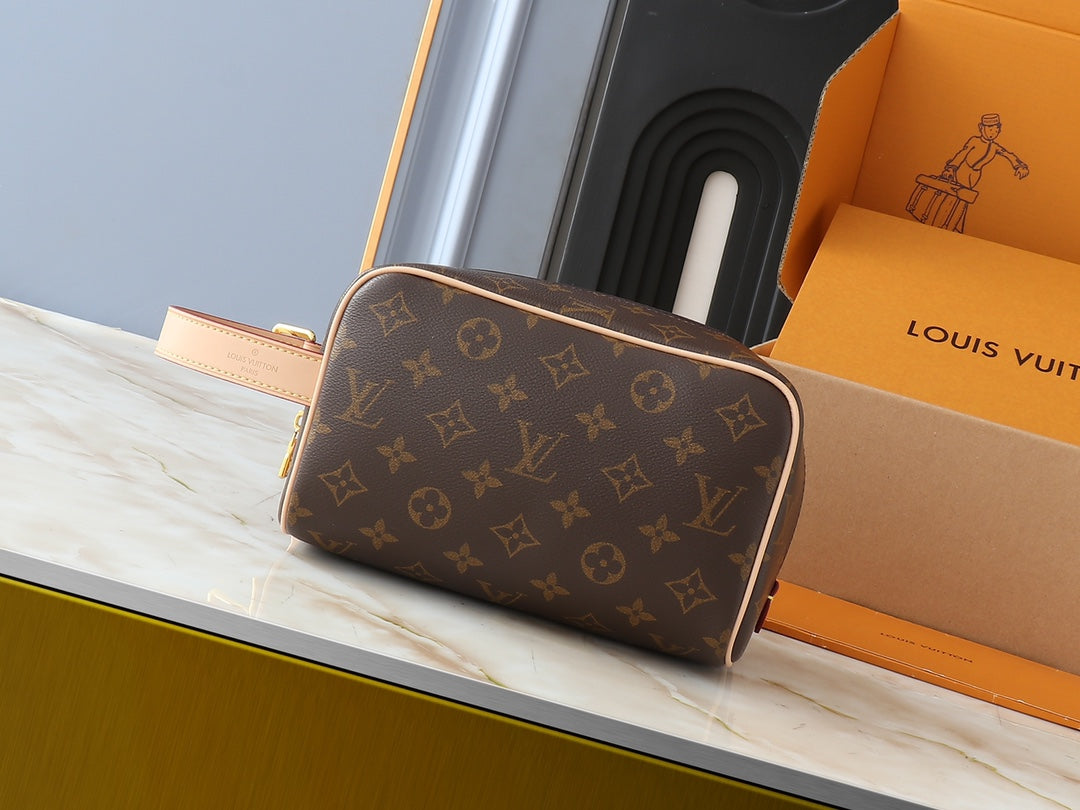 15RE69BDE Stylish leather bag