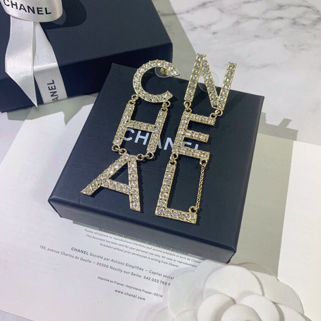 1NC187EDE Stylish Earrings