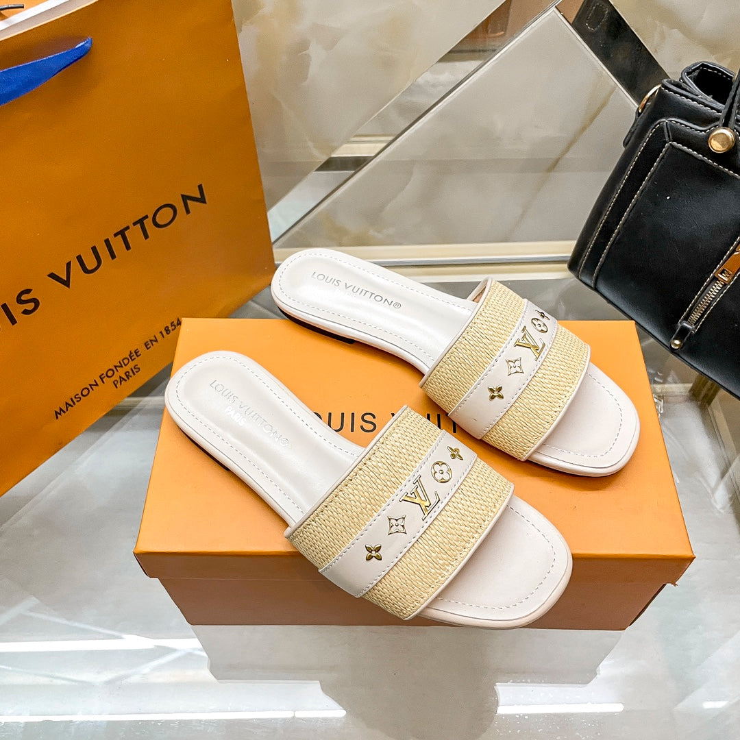 14E96ZDE Stylish Slippers