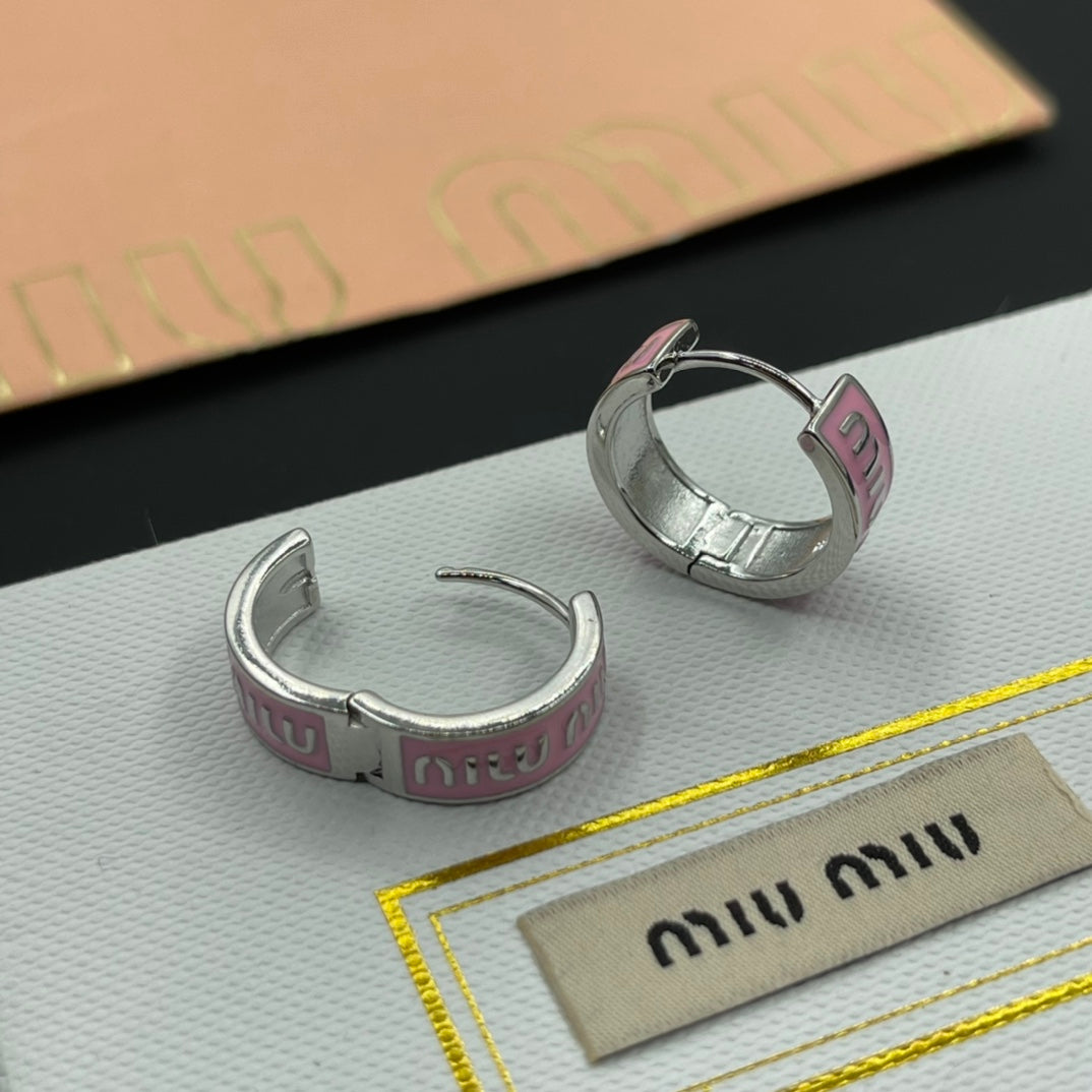 14A520EDE Stylish Earrings