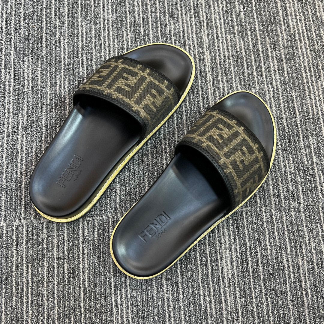 5XF105ZDE Stylish Slippers