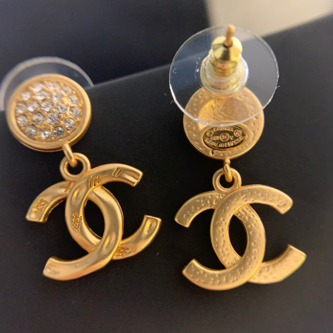 14C75EDE Stylish Earrings