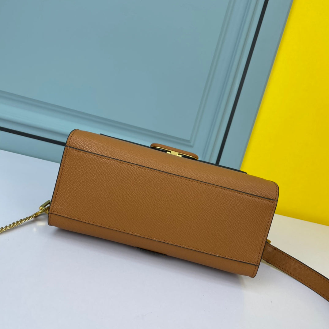 1XVL30BDE Stylish leather bag 