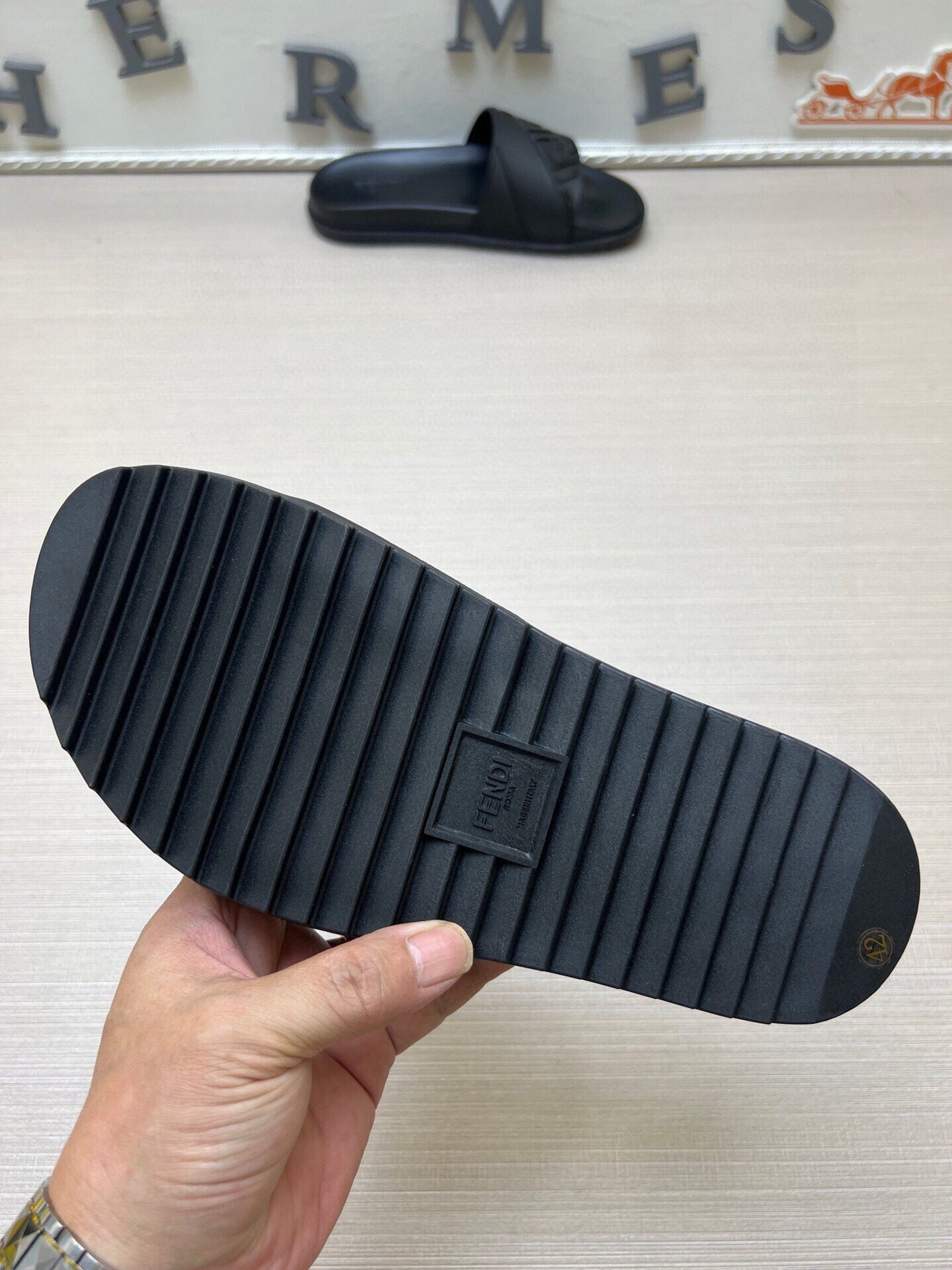 535ZF281ZDE Stylish Slippers
