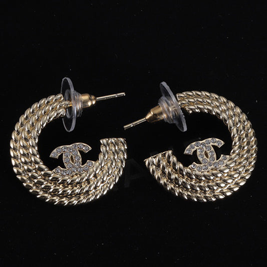 14C198EDE Stylish Earrings