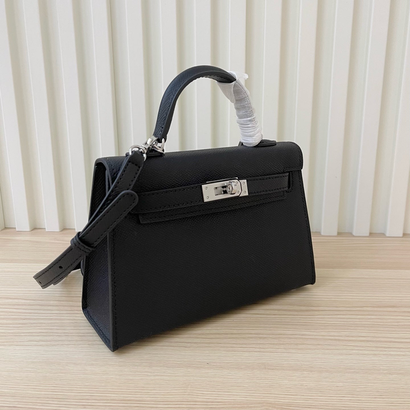 2WH27BDE Stylish leather bag