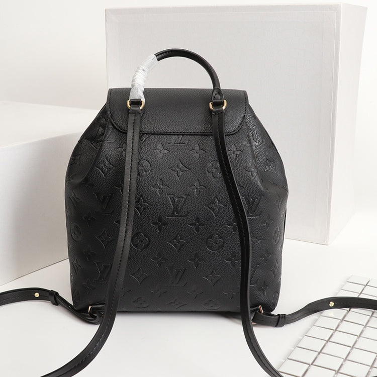 1E065BDE Stylish leather bag 