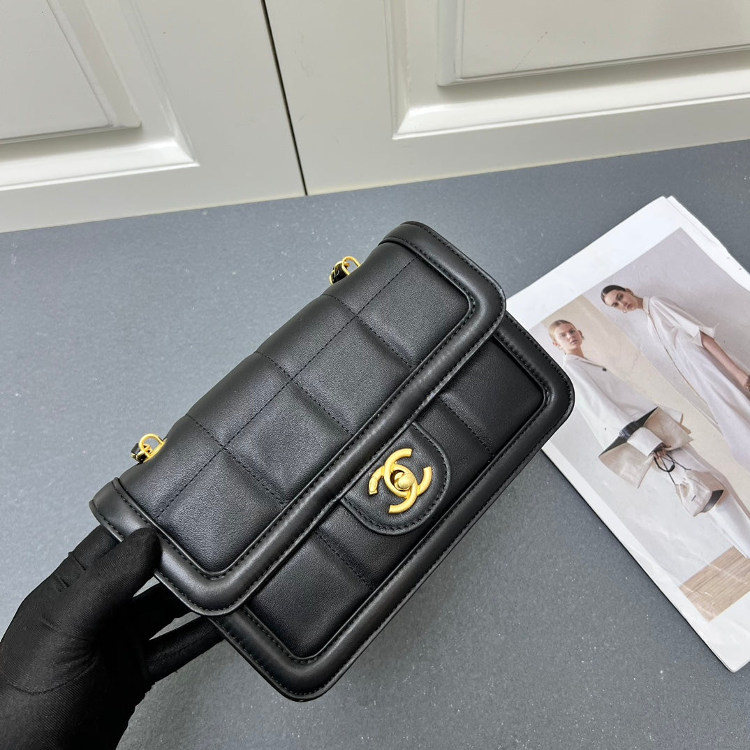 2WC15BDE Stylish leather bag