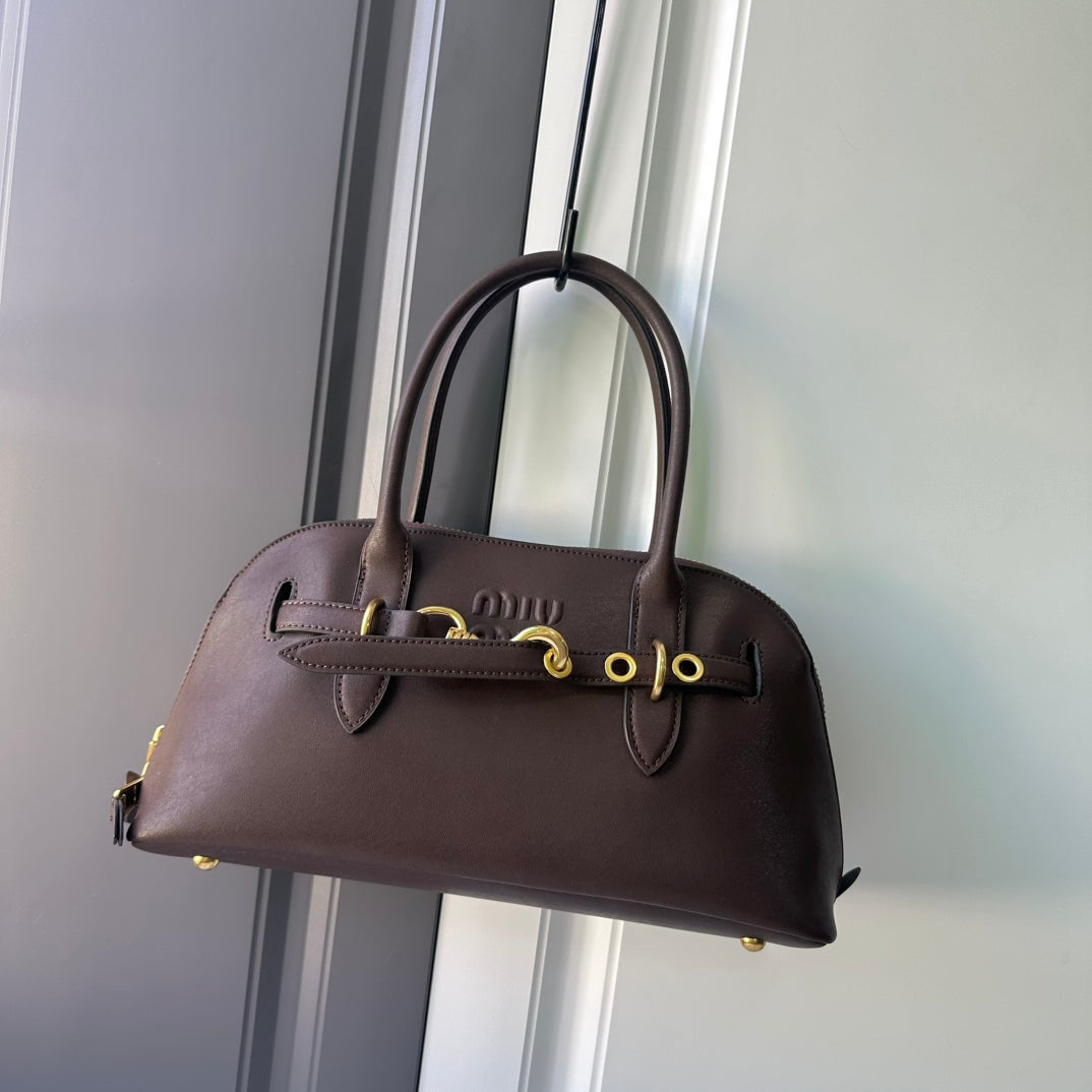 15RA40BDE Stylish leather bag