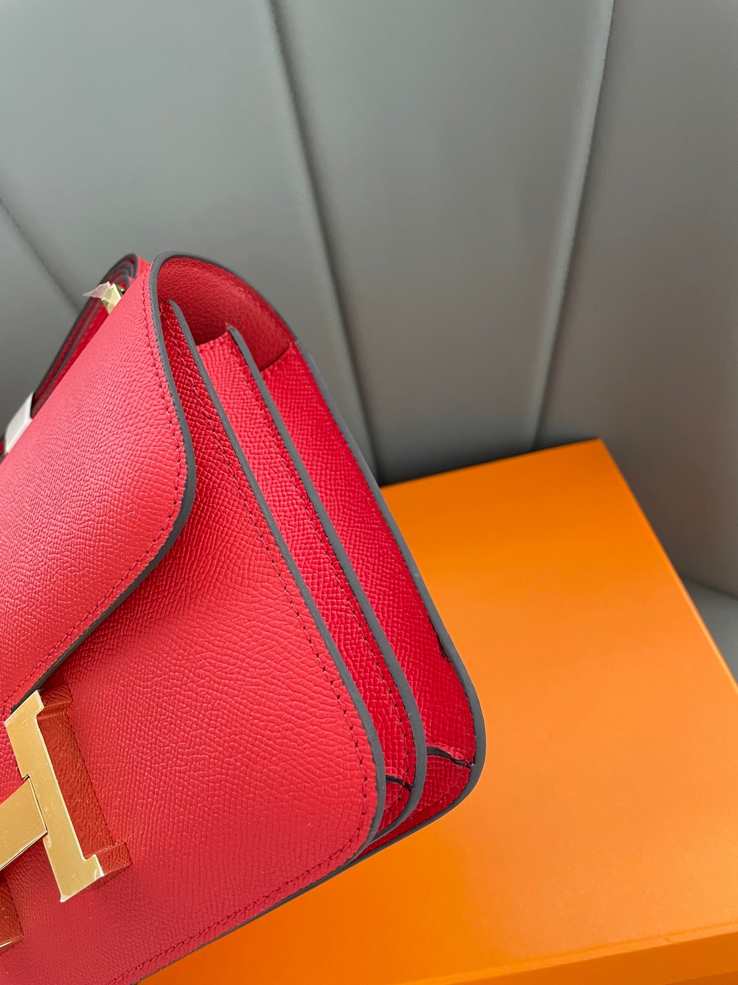 155NH66BDE Stylish leather bag