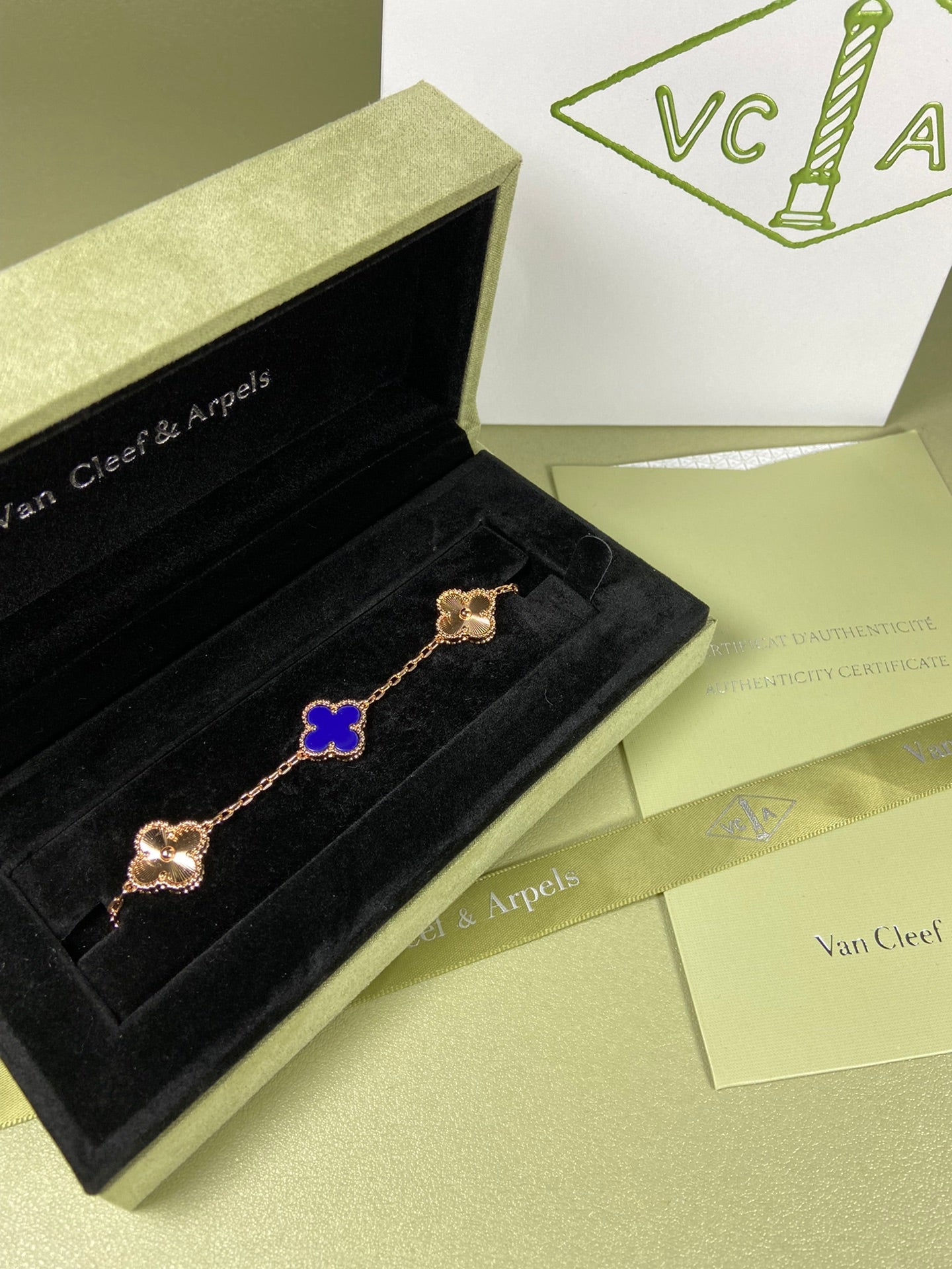 5XVA181KDE Stylish bracelets  5 flowers normal size1.5cm flower