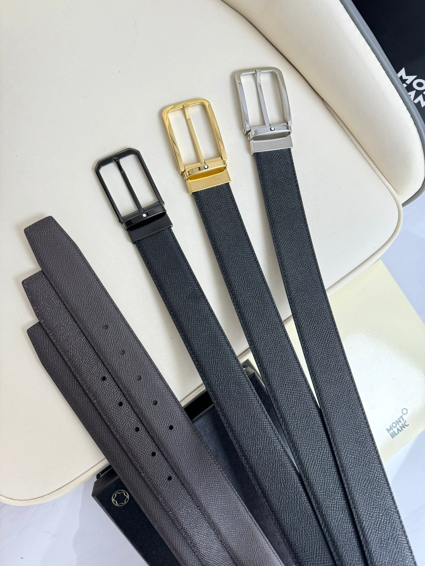155RA236PDE Stylish  High quality belt With full package