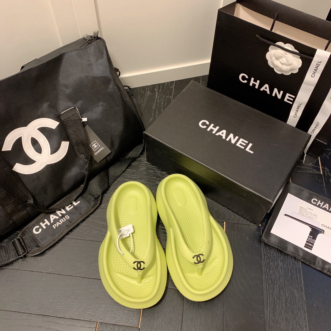 14C190ZDE Stylish Slippers