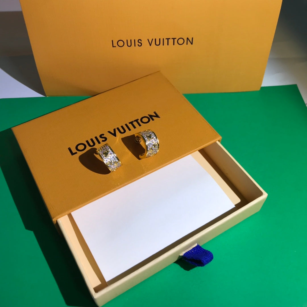 1YE351EDE Stylish Earrings